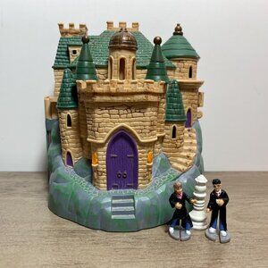 Harry Potter Hogwarts Castle Playset with Mini Figures 2001 Forbidden Corridor